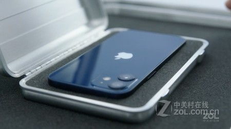 128G內(nèi)存的蘋果iPhone 12藍(lán)色款僅售5499元，兼顧容量與品質(zhì)的性價比之選